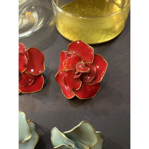 Vintage By Bohmer Red & Blue Enamel 3D Floral Clip-On Earrings Original Box - Picture 5 of 16